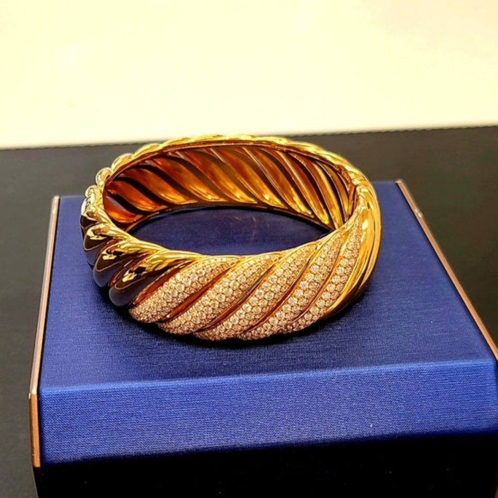 Solid 22k gold bangle